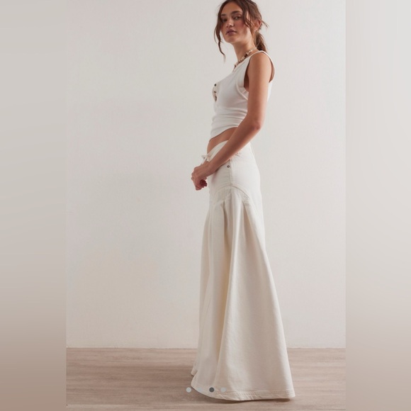 Free People NWOT We The Free Pandora Wide Leg Jeans in Heavenly - Picture 3 of 5